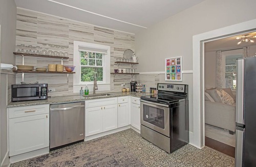Nacogdoches House | The Sweet Magnolia is just blocks from both downtown Nacogdoches & SFA campus!