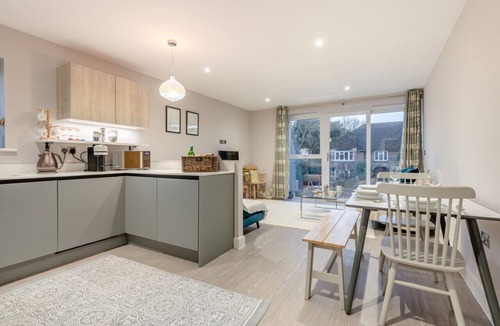 Highcliffe-on-Sea House | The Swift House - Highcliffe