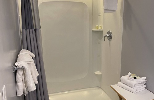 Mystic - New London Hotel | The Taber Inne & Suites