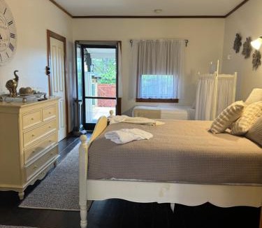 Greta Hotel | The Table Guest House