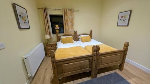 Kirk Sandall Resort | The Tack Room with Hot Tub