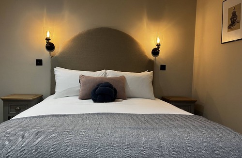 Eynsham Bed & Breakfast | The Talbot Inn