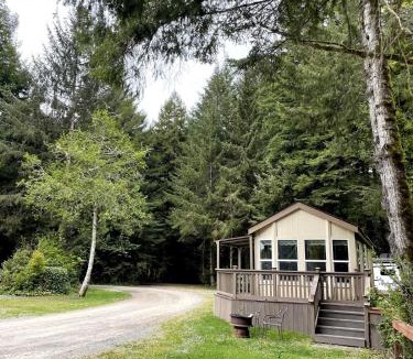 Klamath Ski Chalet | The Tall Trees Cabin