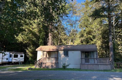 Klamath Ski Chalet | The Tall Trees Cabin