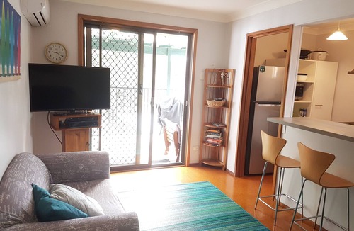 Bexley House | The Tardis2 - Huge Leafy Balcony BBQ