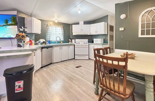 Tatum House | The Tatum Turnkey- 4 bed, 2 Bath, 4 tvs