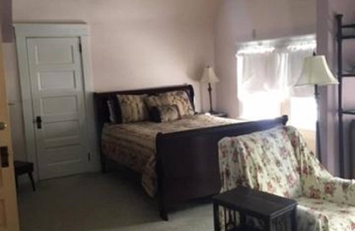 Towanda Bed & Breakfast | The Taylor at Victorian Charm Inn