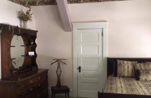 Towanda Bed & Breakfast | The Taylor at Victorian Charm Inn