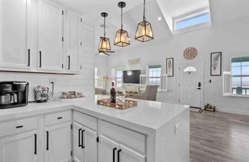 Port Lavaca House | The Teal Tërtle- Magnolia Beach & Beautiful