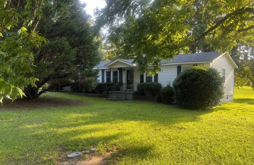 Orangeburg County House | The Tee Vee Cove is the place to be located near great golfing, fishing and food