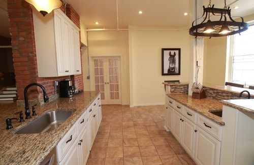 Historic Downtown Lancaster Apartment | The Teller House on Prince