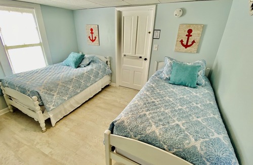 Olcott House | The Tenbrook House at BackBay Marina
