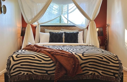 South Delridge House | The Terminal Lounge Around the world experience