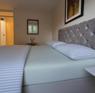 Redbourn Apartment | The Terrace