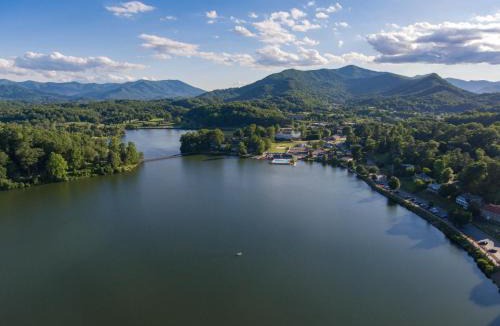 Lake Junaluska Hotel | The Terrace Hotel at Lake Junaluska