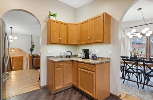 Iowa City House | The Terrace w Hot Tub: Spacious, Quality, Fun