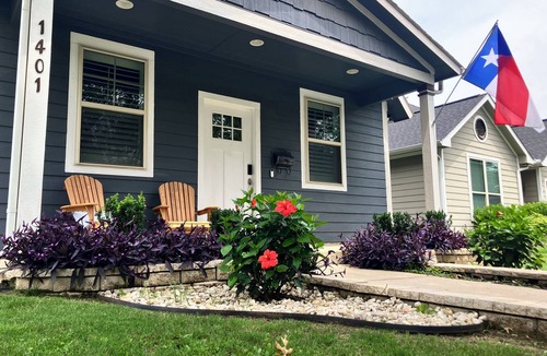 McKinney House | The Texas Bluebonnet Home in the Historic Downtown McKinney Square Area!