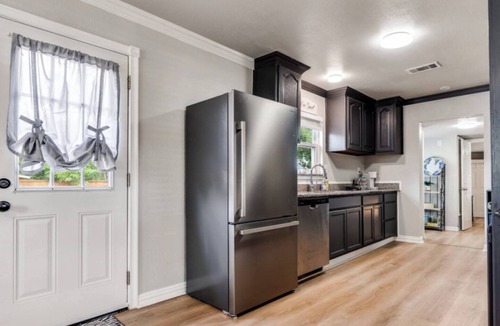 Roanoke House | The Texas Get-Away in Roanoke
