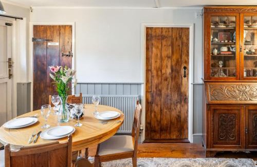 Fressingfield House | The Thatched Lodge