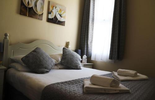 Teignmouth Bed & Breakfast | The Thornhill