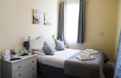 Teignmouth Bed & Breakfast | The Thornhill