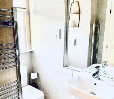 Hemingford Grey House | The Thorpe Guesthouse