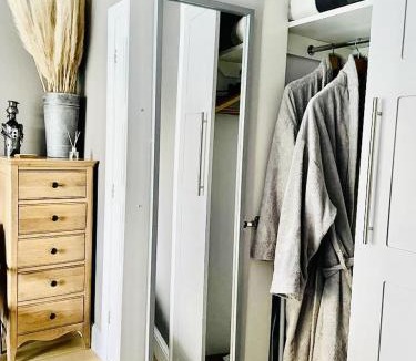 Hemingford Grey House | The Thorpe Guesthouse