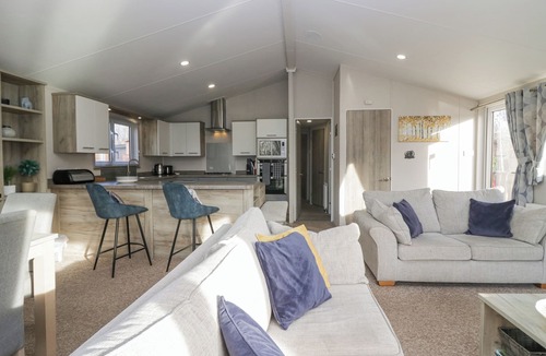 Carnforth Cottage | The Three Bears Lodge, Coniston Drive 11