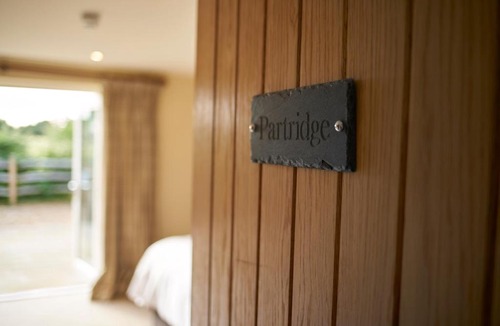 Abbess Roding Hotel | The Three Chimneys Country Pub