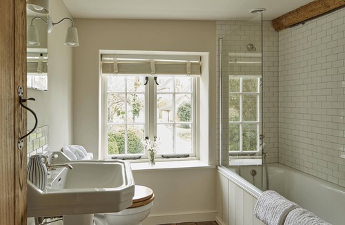 Edington Bed & Breakfast | The Three Daggers