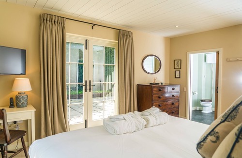 Edington Bed & Breakfast | The Three Daggers