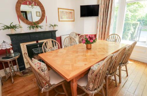 Haworth House | The Thyme House