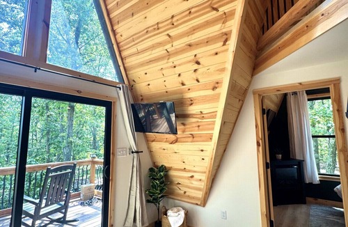 Ironton Cabin | The Tiegen Rae: cozy mountain cabin with huge views