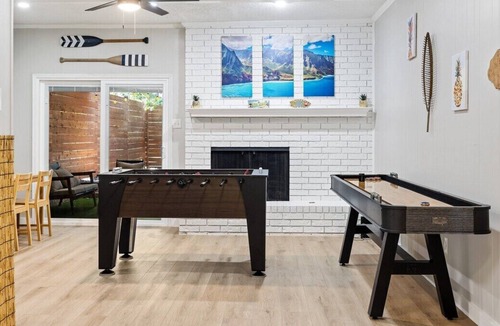 North Dallas House | The Tiki House - Ultimate Hawaiian Experience