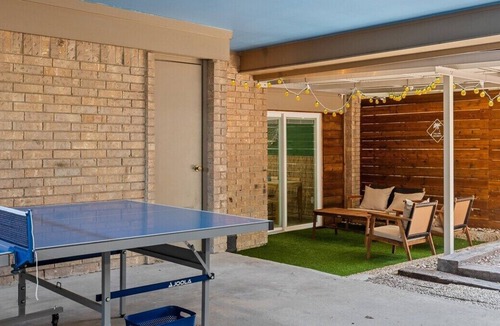 North Dallas House | The Tiki House - Ultimate Hawaiian Experience