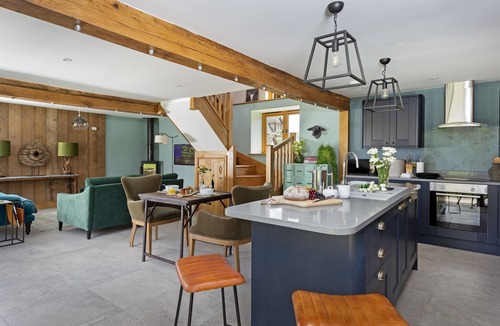 Downton on the Rock Apartment | The Timber Barn is a charming, romantic barn conversion