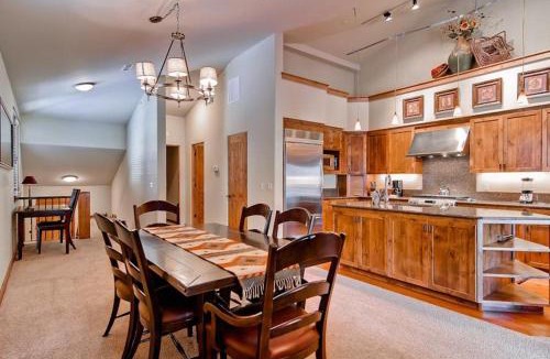 Ketchum House | The Timbers 2G