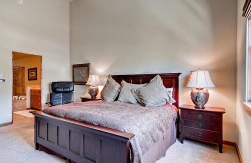 Ketchum House | The Timbers 2G