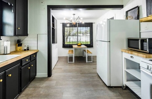 Heart of Lubbock House | The Time Machine - 2BR/1BA - Pet Friendly