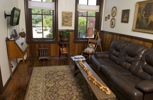 Ashland Bed & Breakfast | The Tinder Guest House