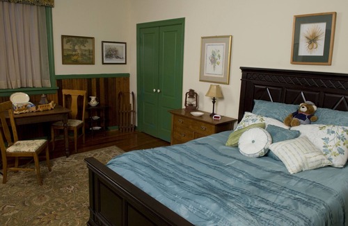Ashland Bed & Breakfast | The Tinder Guest House