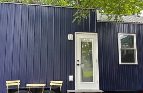 Elizabethtown House | The Tiny Getaway Home