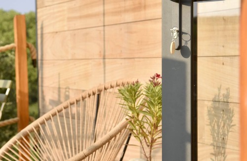 Meyrargues Ski Chalet | The Tiny House in the Château de Vauclaire vineyards
