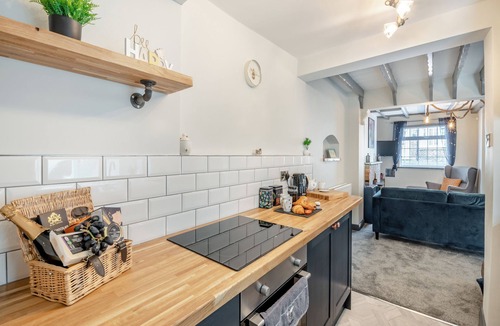 Guisborough Cottage | The Tipsy Bee at 143.