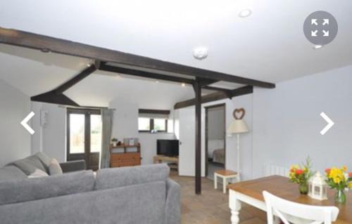 Whaddon Hotel | The Tollgate Inn