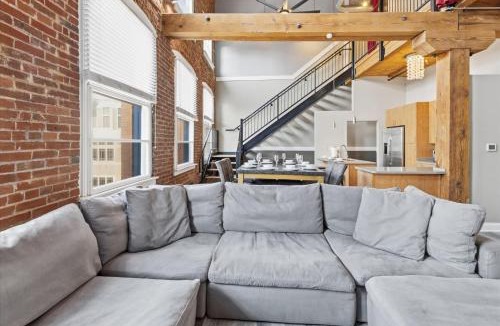 Wholesale District Apartment | The Top Floor Penthouse 4 BR 3 Bath 2 000 Sq Ft