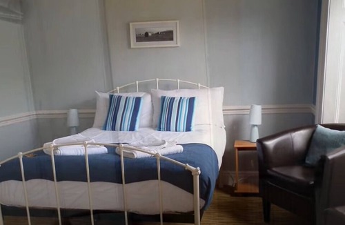 The Lizard Hotel | The Top House Inn