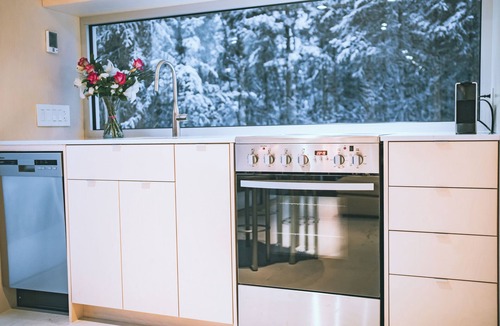 Lac Beauport Ski Chalet | The TOPAZ - Panoramic Views with Spa near Quebec City