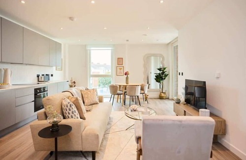 Tottenham Green Apartment | The Tottenham Escape - 2BDR flat with Balcony