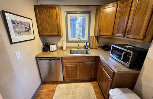 Lambertville House | The Tow Path House On D&R Canal